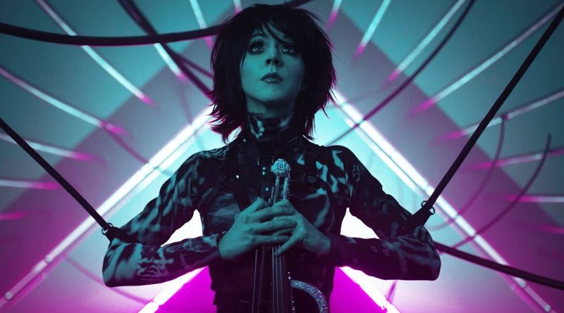 Lindsey Stirling vem ao Brasil em março e ingressos começam a ser vendidos nesta terça